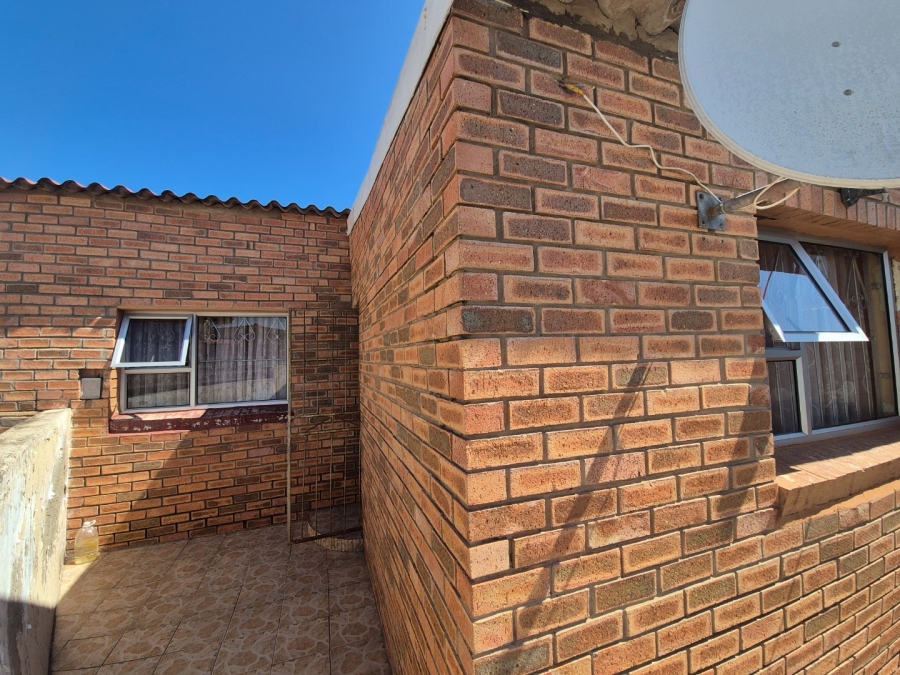 2 Bedroom Property for Sale in New Brighton Eastern Cape